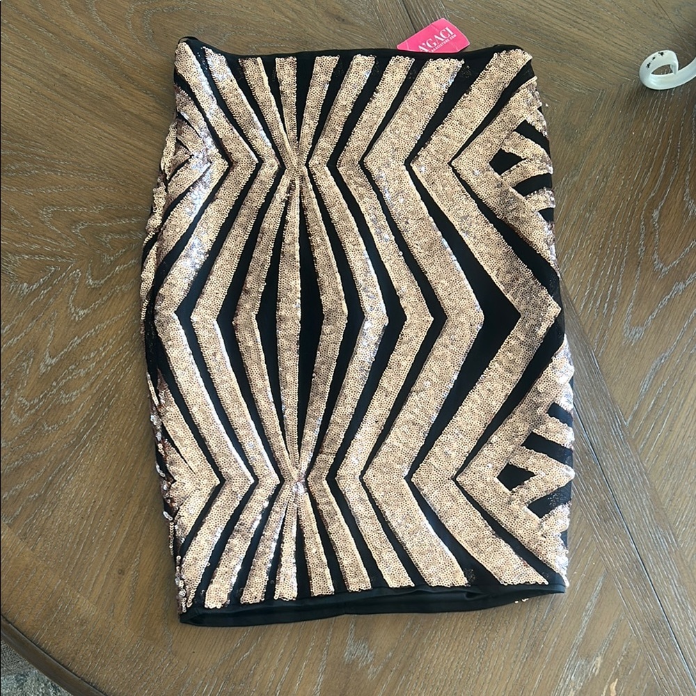 A'gaci Black and Gold Sequin Pencil Skirt
